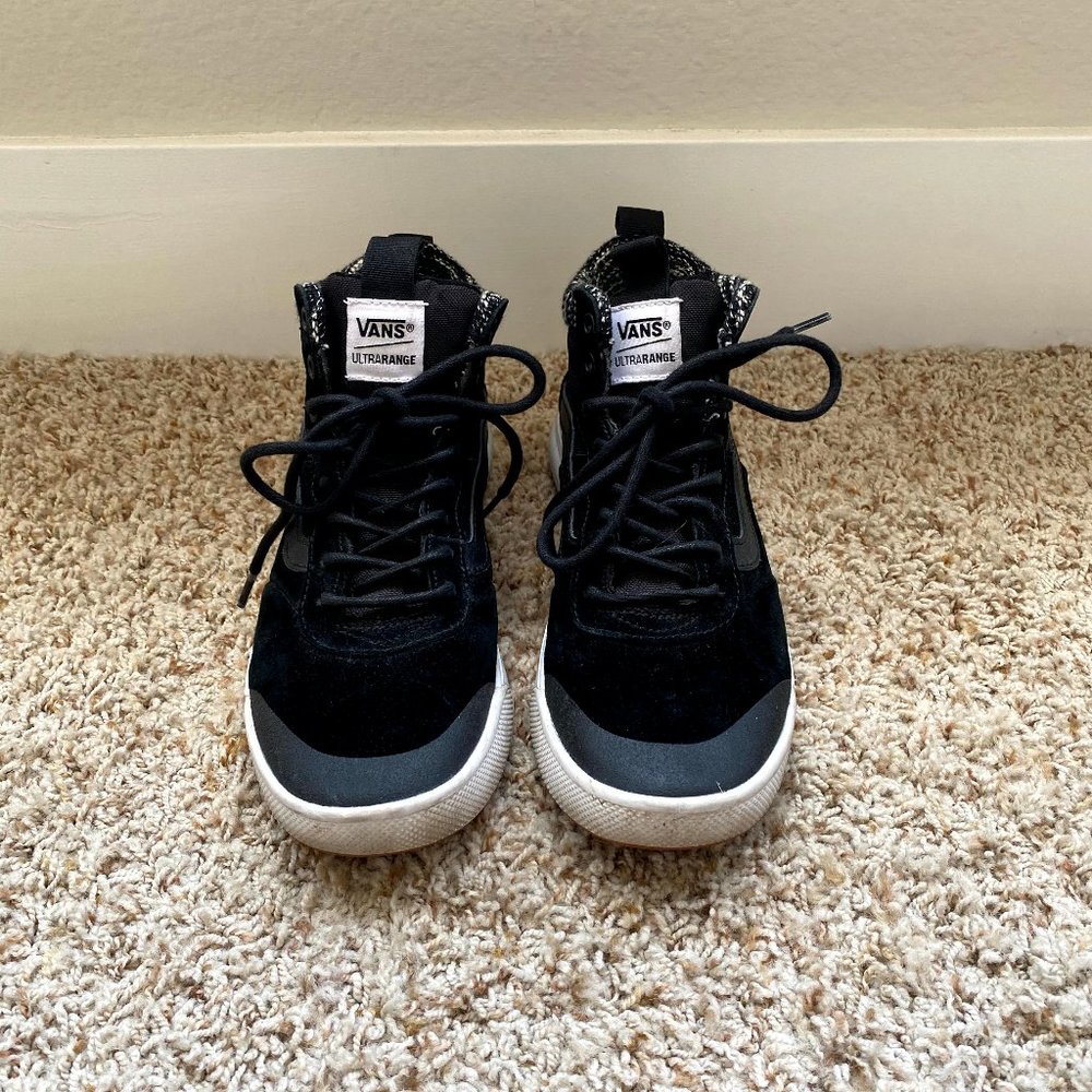 Vans Ultrarange Sneakers (Size 9)